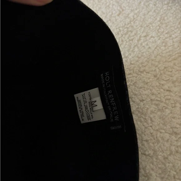 HOLT RENFREW Wool Hat - Picture 3 of 3